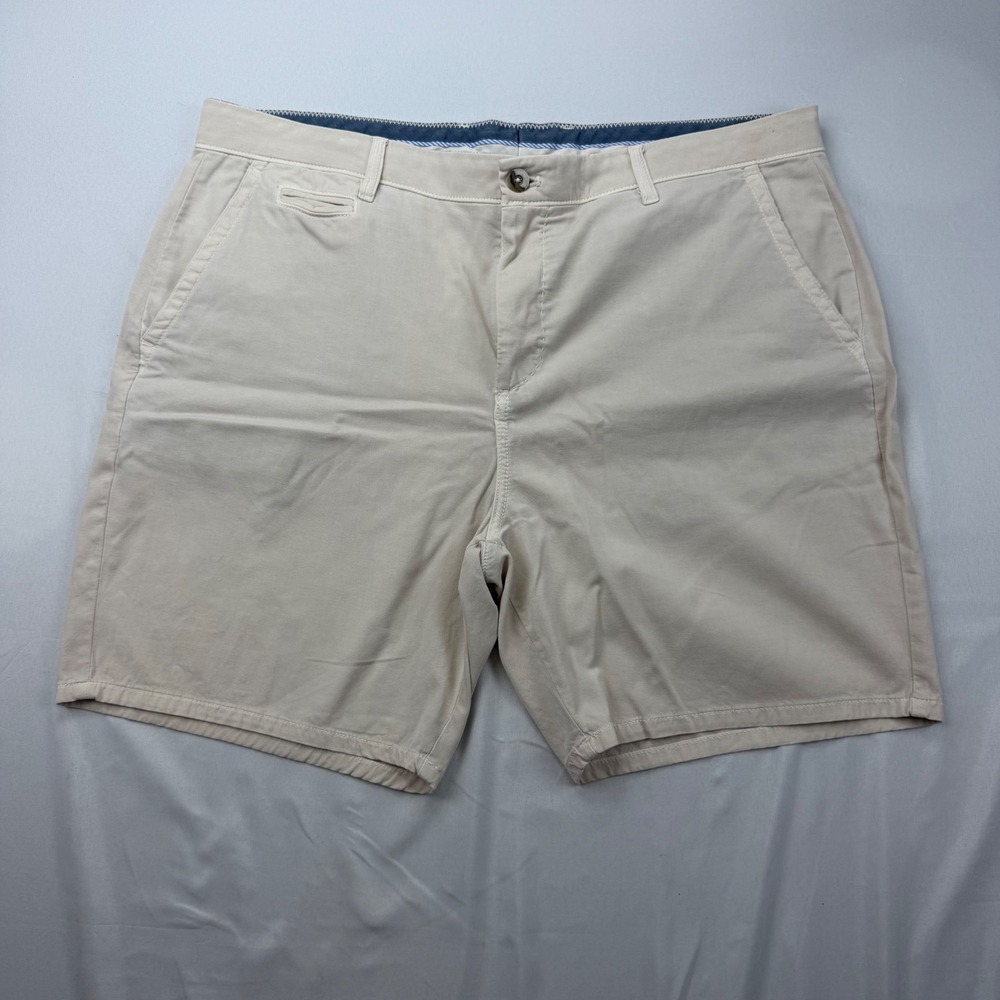 Johnnie-O Nassau Shorts Mens 40 Stone Chino Performance Stretch JMSH2270